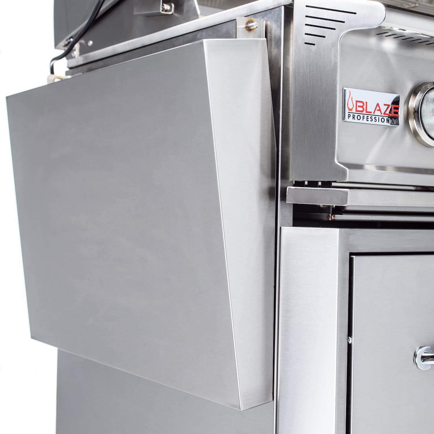 Blaze Professional LUX 34 Inch 3 Burner Natural Or Propane Gas Grill - BLZ-3PRO