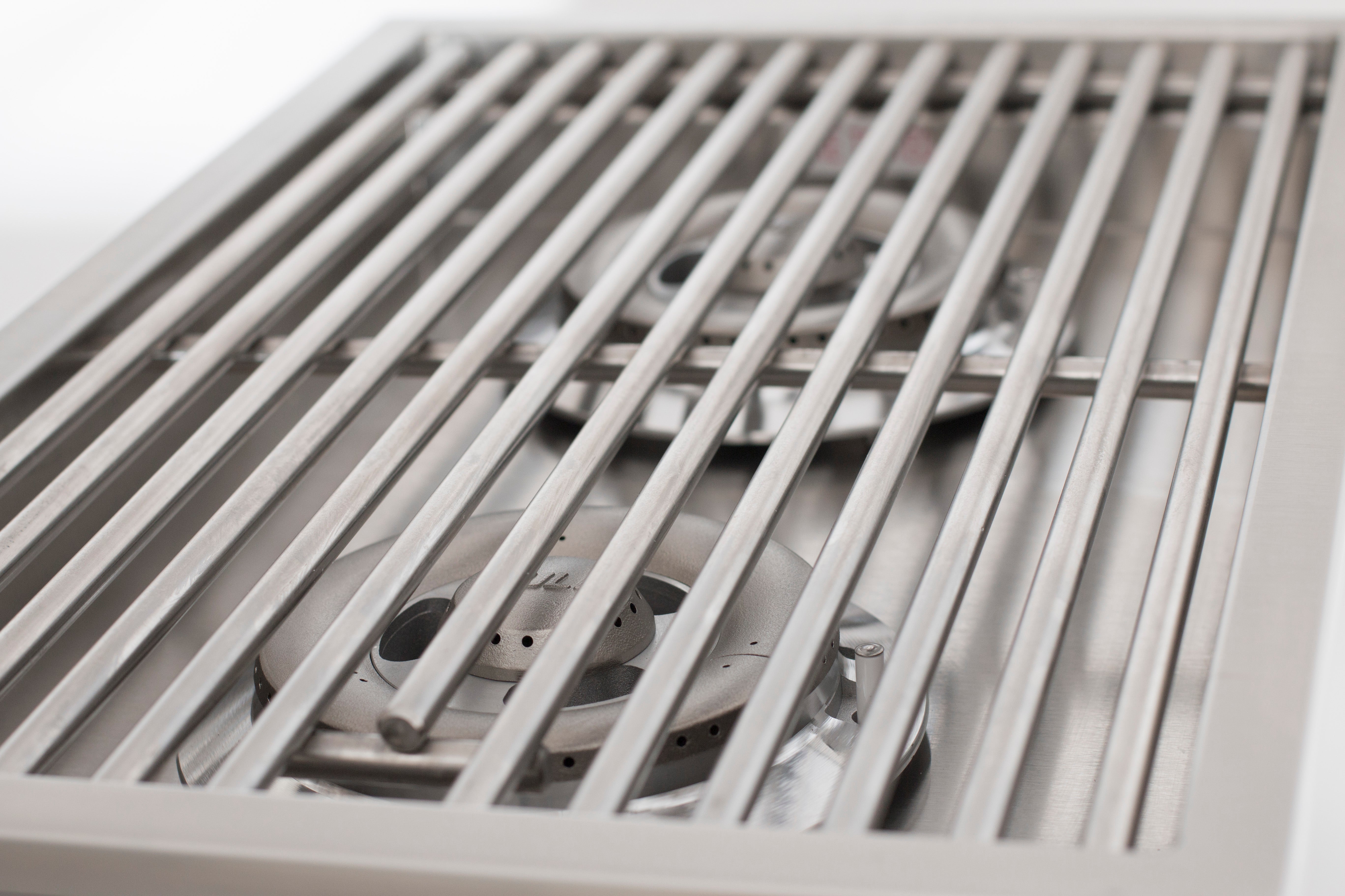Bull Built-In Natural Gas and Propane Gas Double Side Burner W/ Stainless Steel Lid -300008/9