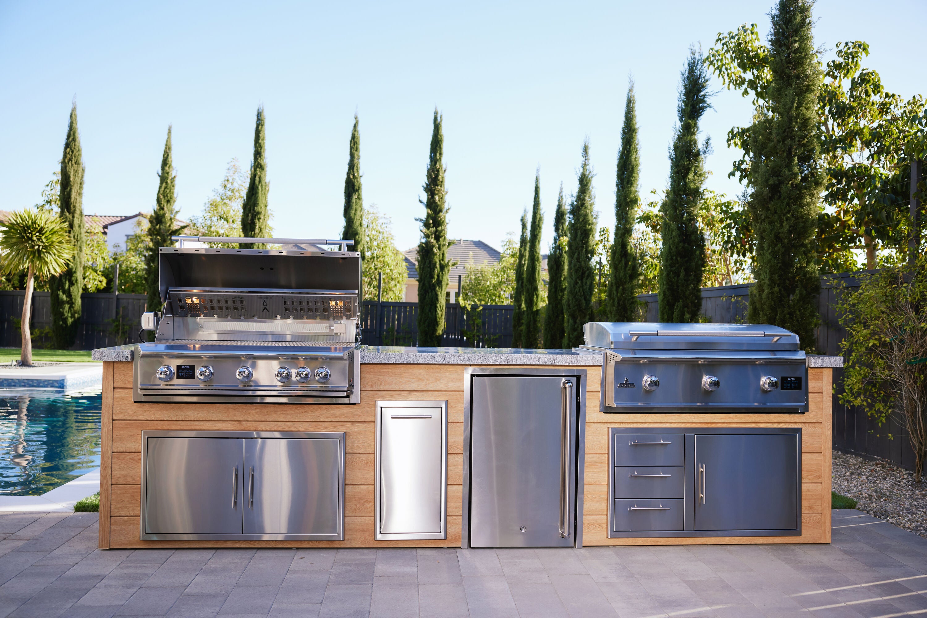 BLZ-5LTEPRO + BLZ-GRIDDLE40-large.jpg__PID:b702d693-0b3d-4e35-8d5b-91308c9b35d8