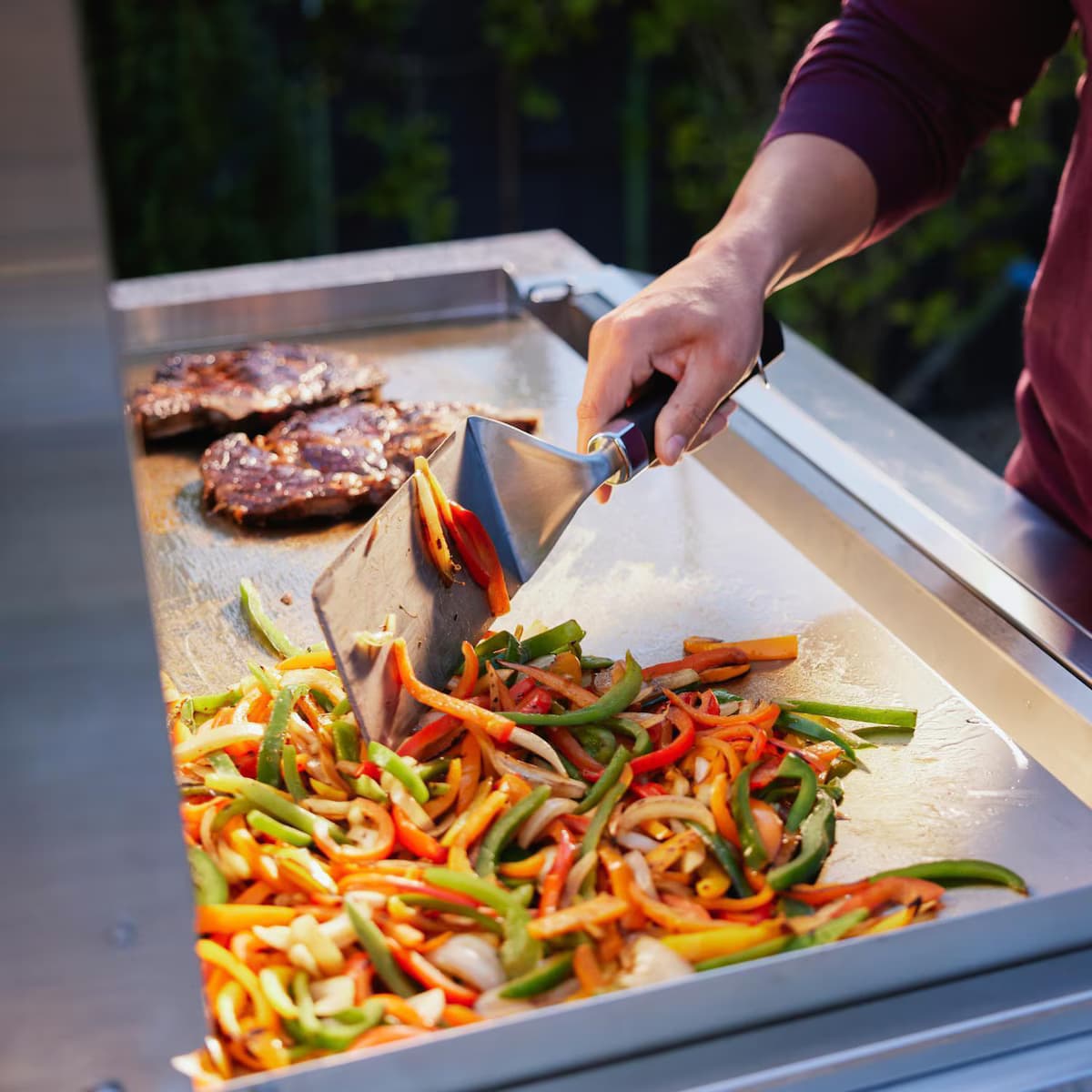Blaze LTE PRO 40-Inch Built-In Propane Or Natural Gas Griddle-BLZ-GRIDDLE40